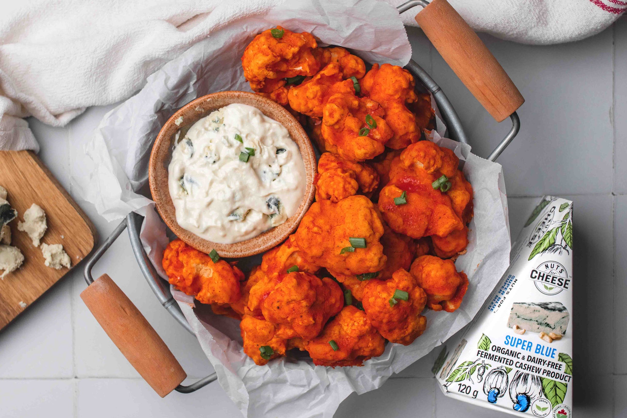 Buffalo Cauliflower Bites With Blue Cheese Dip 7131