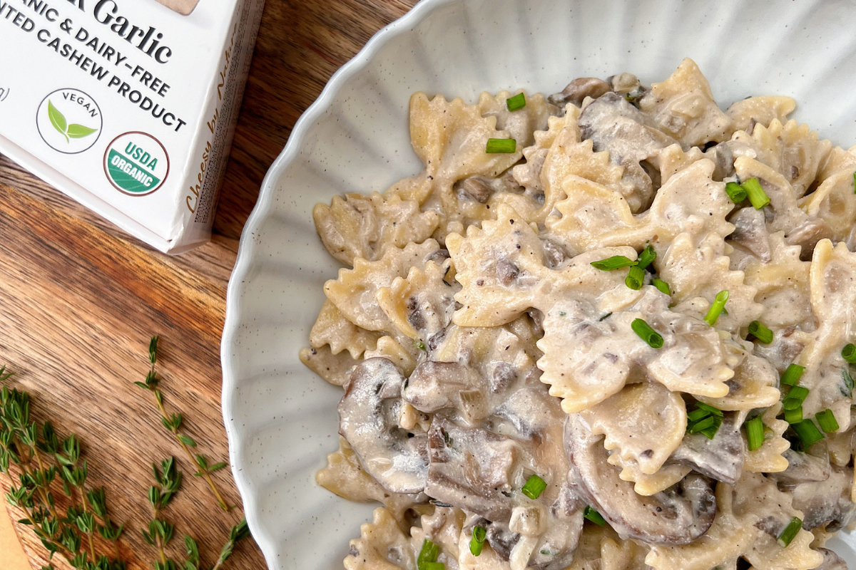 Stroganoff végétalien aux champignons et au fromage